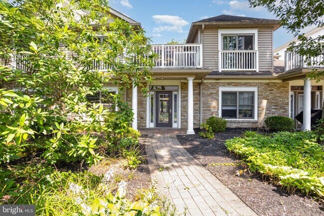 Building Photo - 163 High Pointe Dr