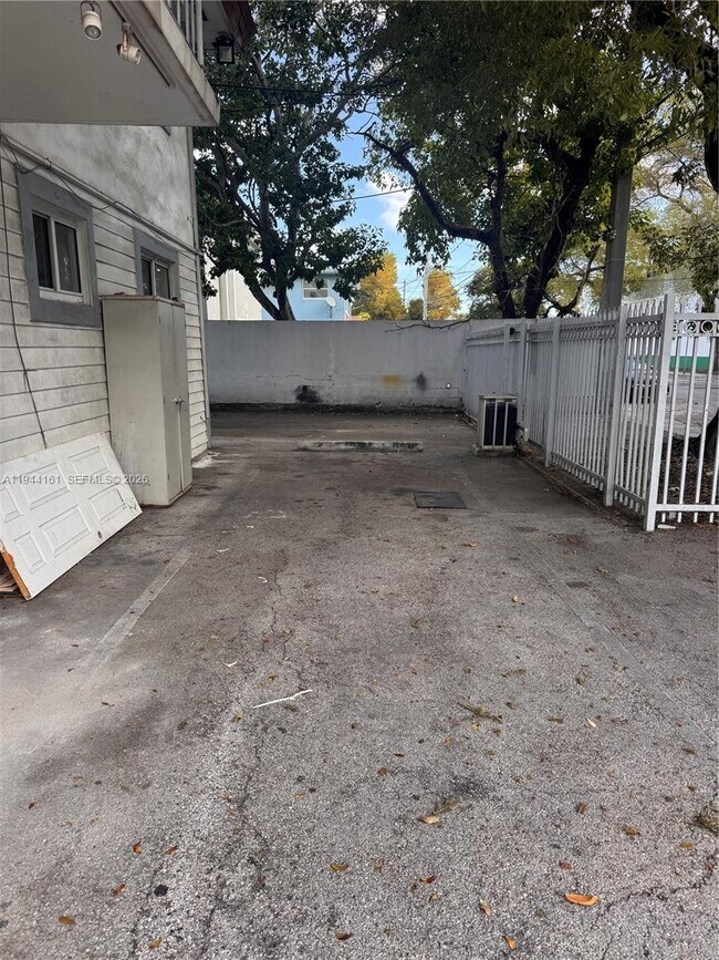 Building Photo - 8045 NE 1st Ave