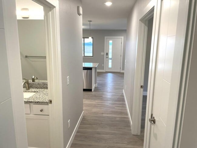 Building Photo - 3249 Cabernet Dr