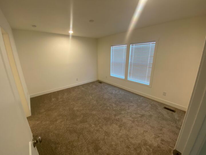 Building Photo - 2060 N Center St