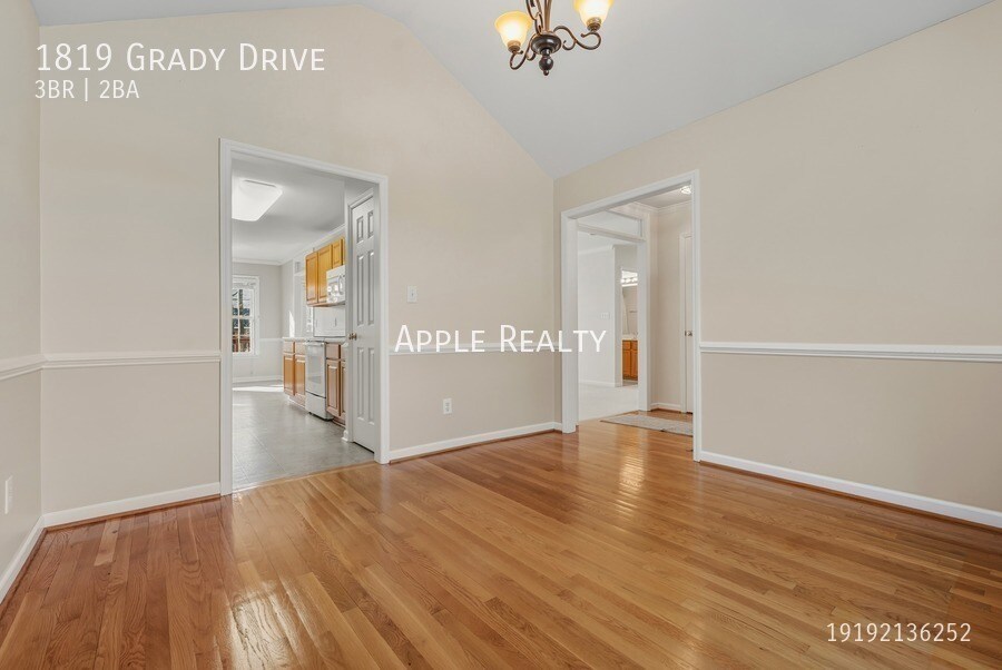 Building Photo - 1819 Grady Dr