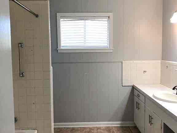 Building Photo - 521 Meadow Ln