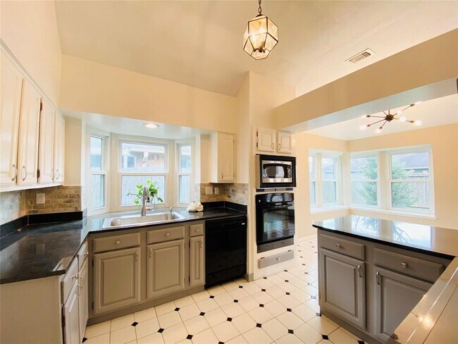 Building Photo - 3727 Bartons Ln