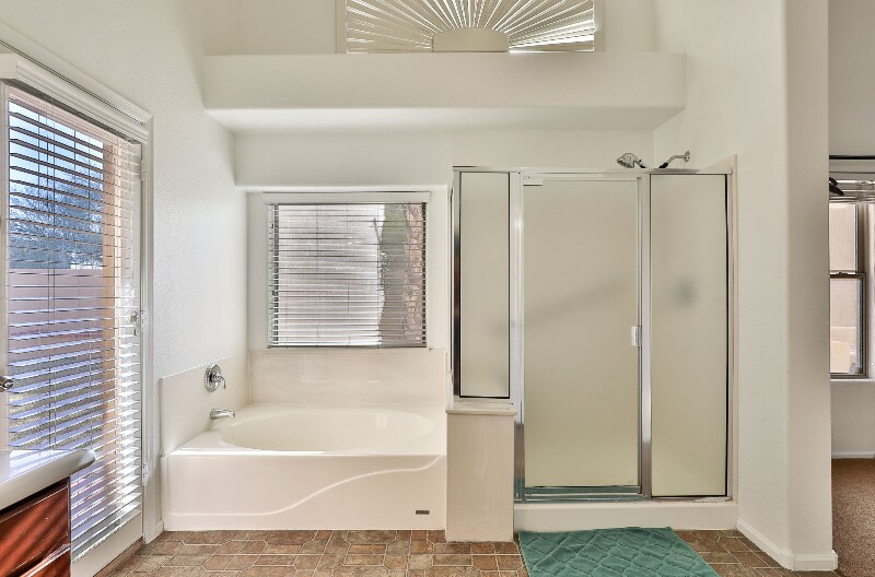 Building Photo - 705 N 167th Dr