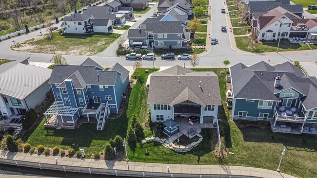 Building Photo - 1193 Bay Side Dr