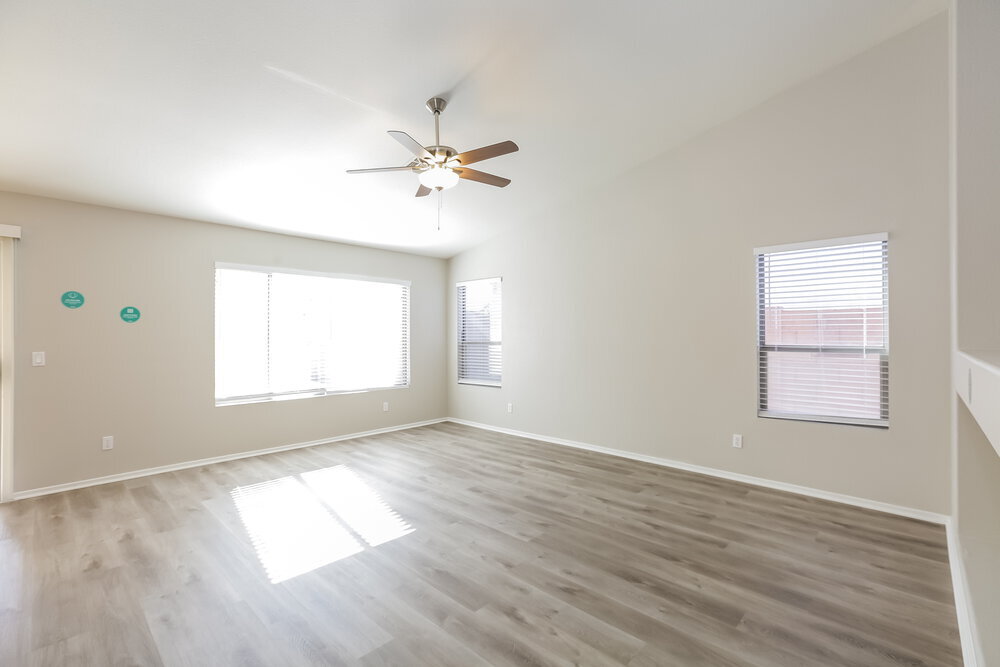 Building Photo - 10355 W Sunflower Pl