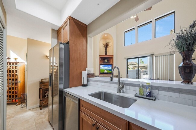 Building Photo - 7639 E Indian Bend Rd