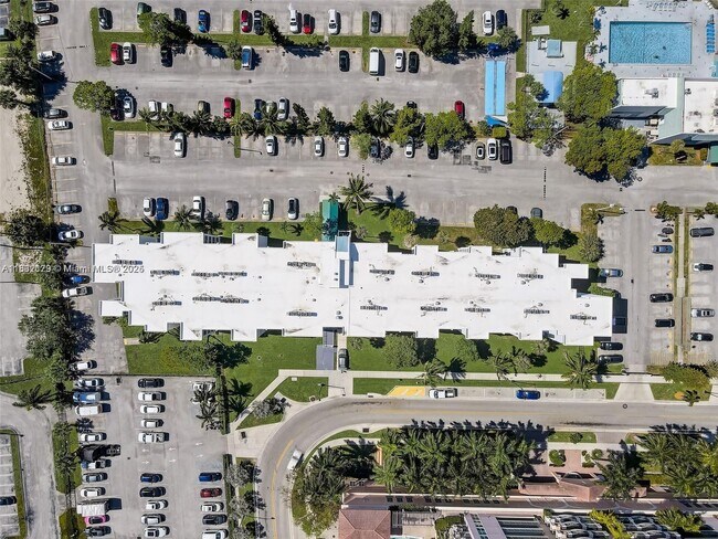 Building Photo - 17620 Atlantic Blvd