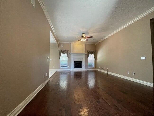Building Photo - 2770 N Ashbrook Dr