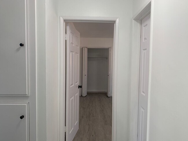 Building Photo - 4334 W 145th St