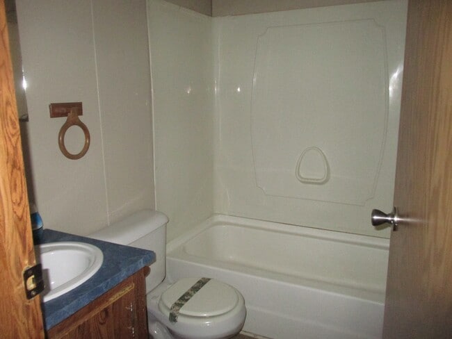 Building Photo - 146 Zackary St