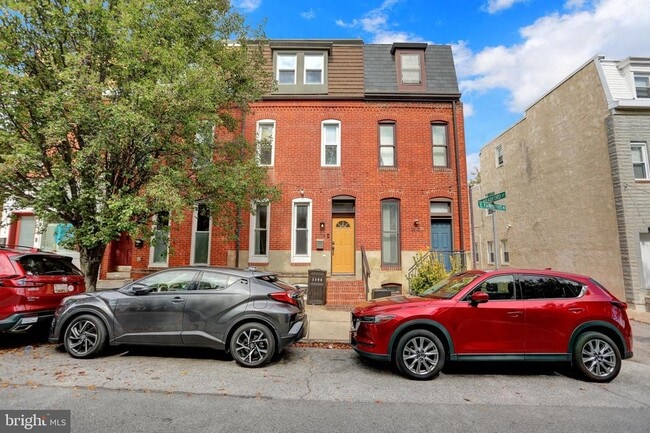 Building Photo - 2308 E Fairmount Ave