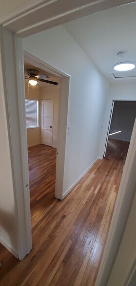 Building Photo - 1305 W Chandler Blvd