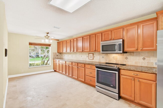 Building Photo - 10574 Wheelhouse Cir