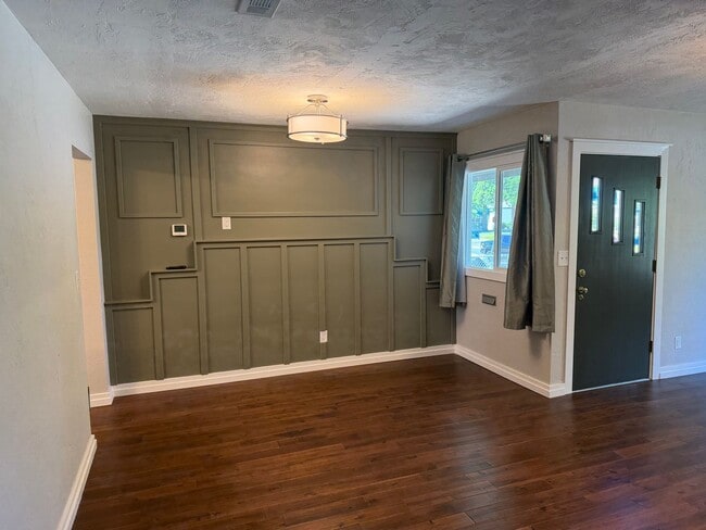 Building Photo - 1331 G St