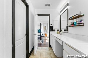 Building Photo - 1346 Nicholas Manor