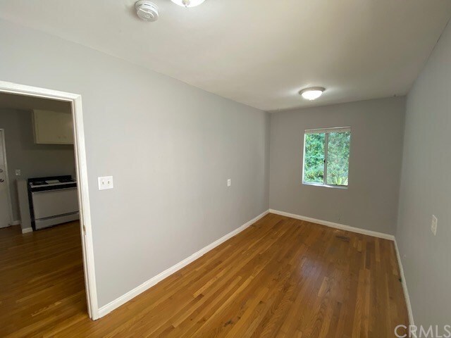 Building Photo - 3916 Kentucky Dr