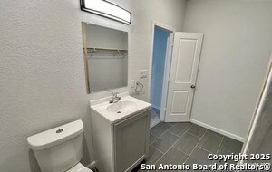 Building Photo - 131 Los Arboles
