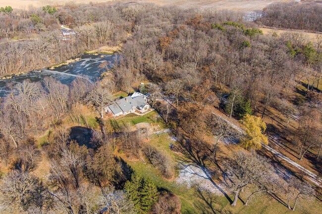 Building Photo - 15057 Whipple Rd