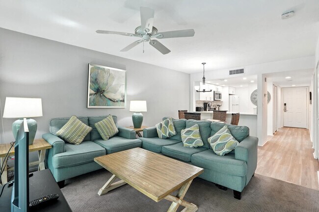 Building Photo - 600 Neapolitan Way