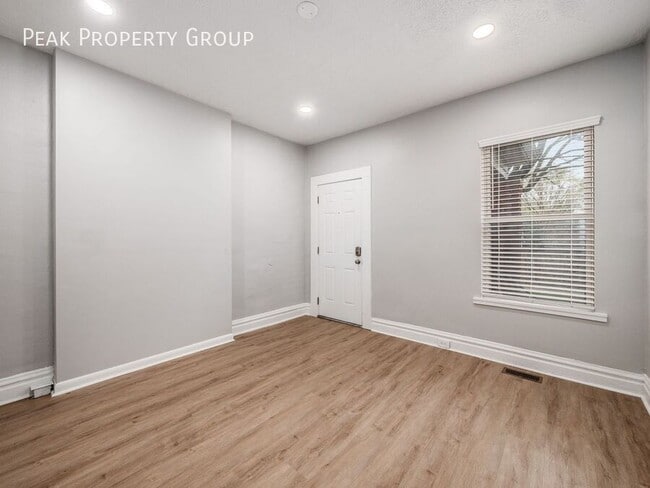 Building Photo - 1252 S Washington Ave