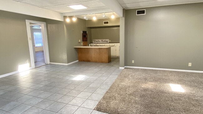 Building Photo - 1017 Audubon Ave