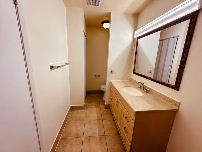 Building Photo - 1810 My Pl Ln