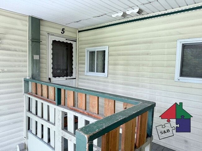 Building Photo - Barre City 2 Bedroom - Heat Included!