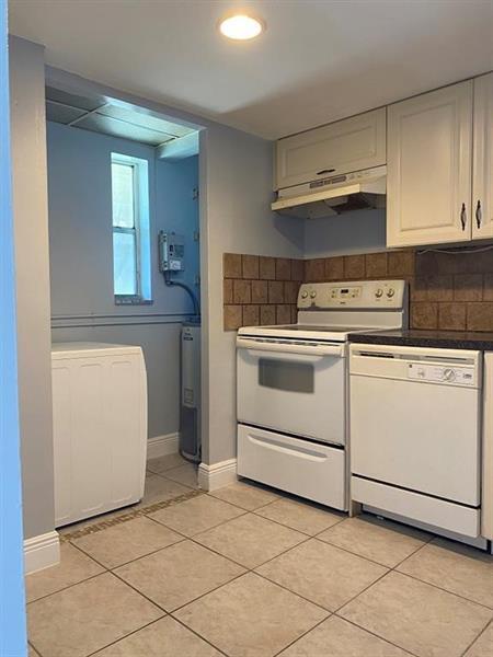 Building Photo - 7900 N Colony Cir