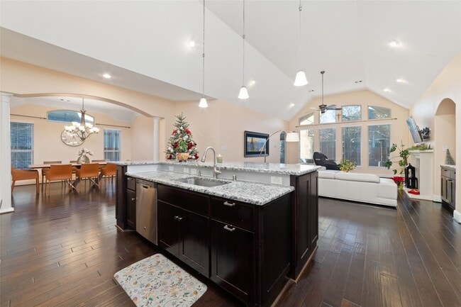 Building Photo - 17411 Aberdeenshire Dr