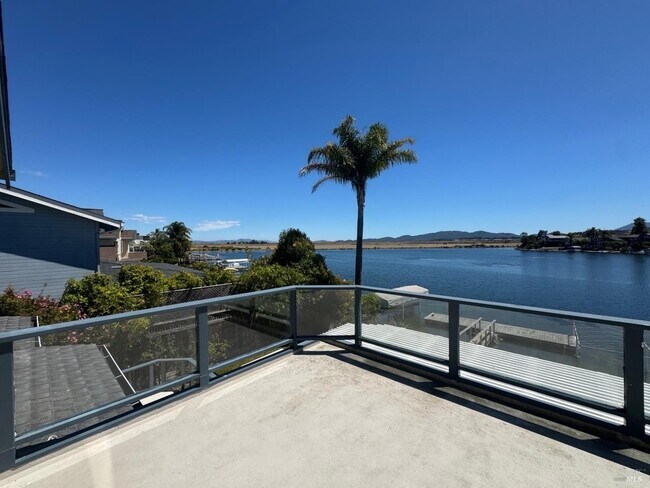 Building Photo - 138 Del Oro Lagoon