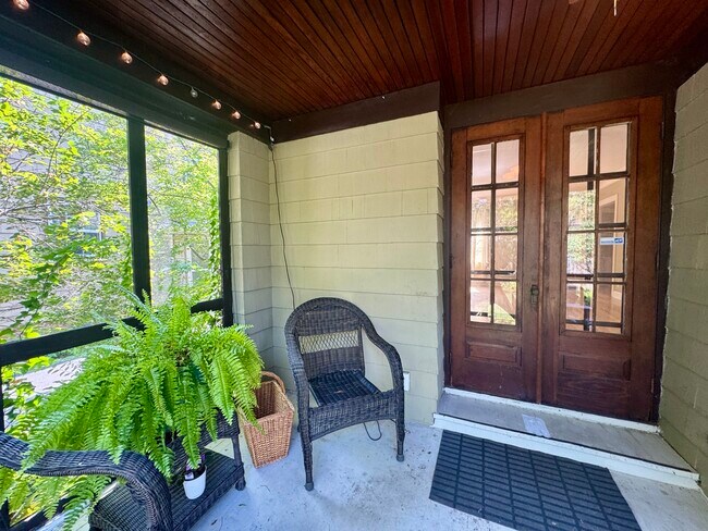 Building Photo - 3403 Dellwood Rd