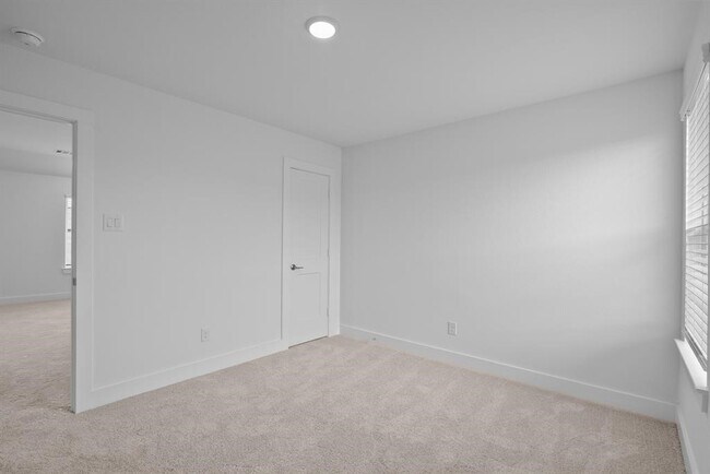 Building Photo - 31915 Splendor Dr
