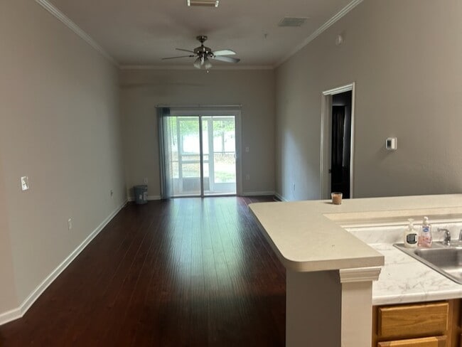 Building Photo - 6087 Maggies Cir