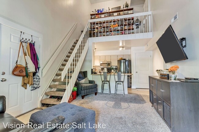 Building Photo - 1190 Waterside Cove