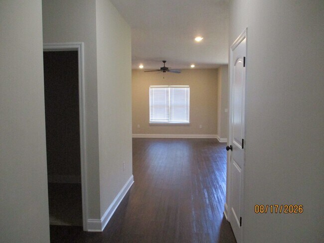 Building Photo - 123 Macedonia Rd