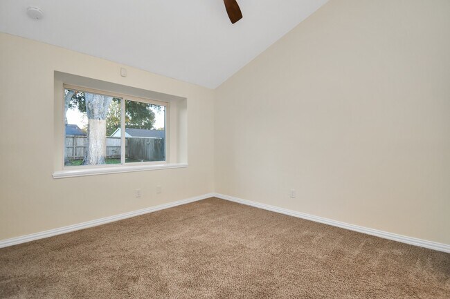 Building Photo - 17107 Amber Ridge Dr