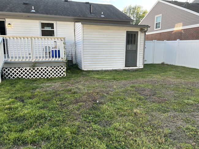Building Photo - 2401 Ports Landing