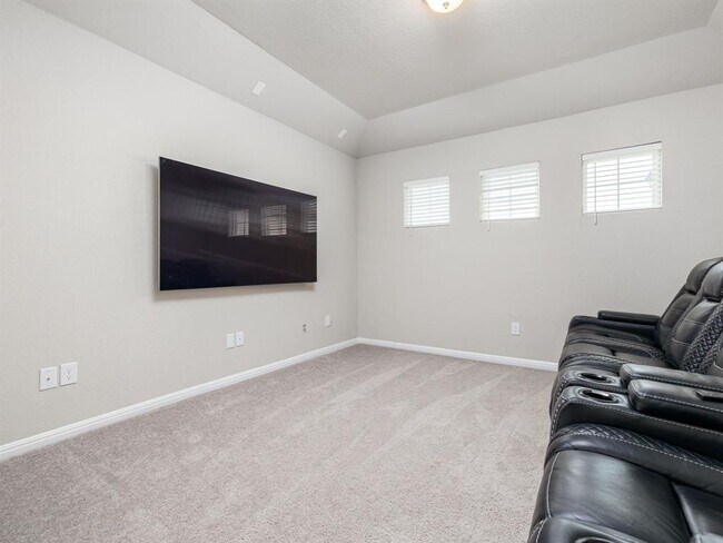 Building Photo - 453 Arrowhead Vine St