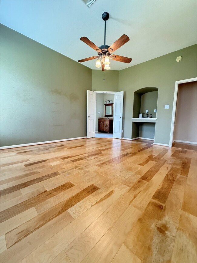 Building Photo - 17307 Stratford Green Dr