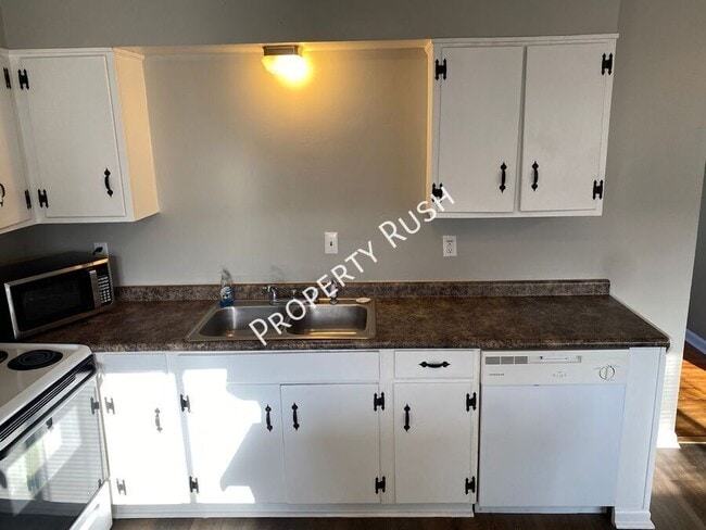 Building Photo - 7728 Nautical Way