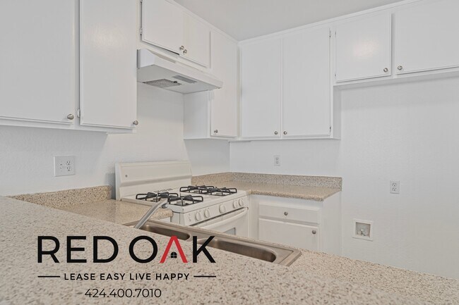 Building Photo - SENIOR HOUSING! 55+ Welcoming One Bedroom ...