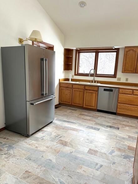 KITCHEN - 10680 Manastash Rd