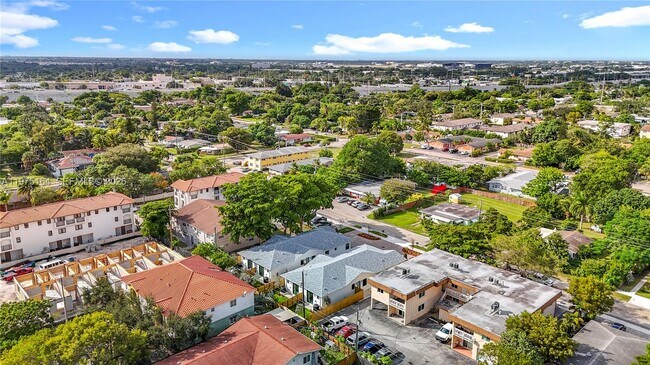 Building Photo - 406 NW 41st St