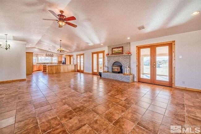 Building Photo - Spacious Lake-Adjacent Estate on 4.6 Acres in Silver Springs, NV