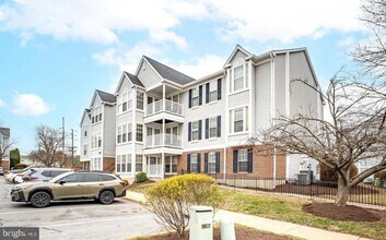 Building Photo - 607 Himes Ave