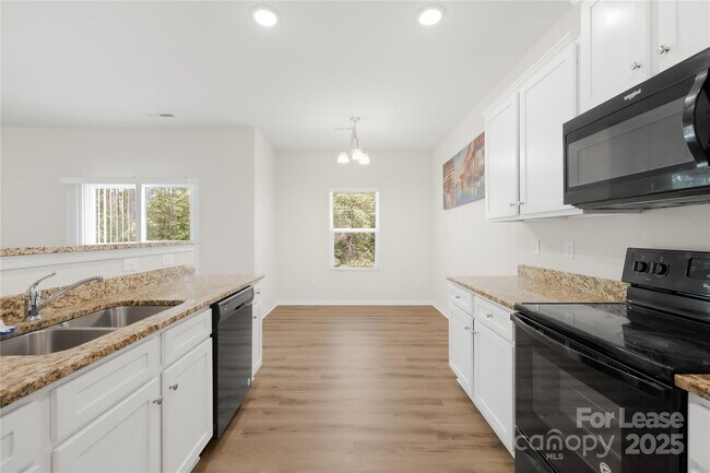 Building Photo - 6329 Marquam Pl