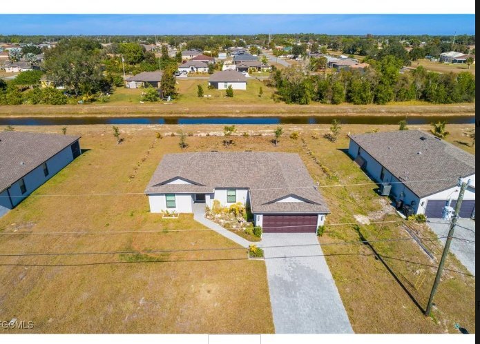 Building Photo - 839 Yellowbird Dr
