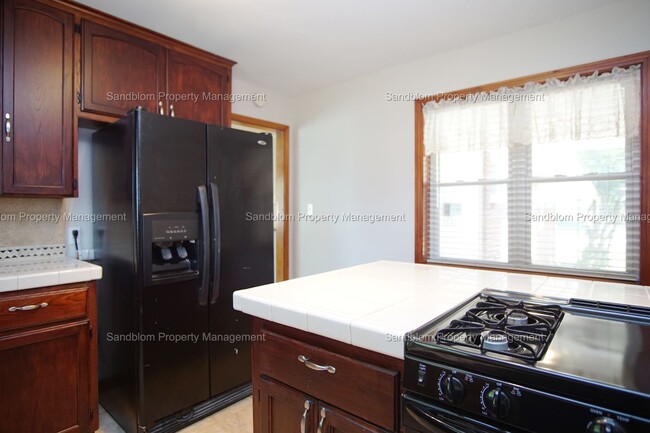 Building Photo - FOR LEASE | Midtown Tulsa | 3 Bed, 2 Bath ...