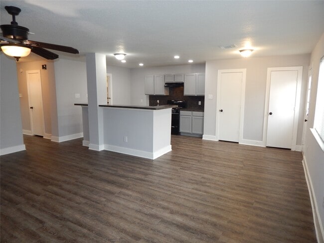 Building Photo - 6330 Torrance Elms Ct